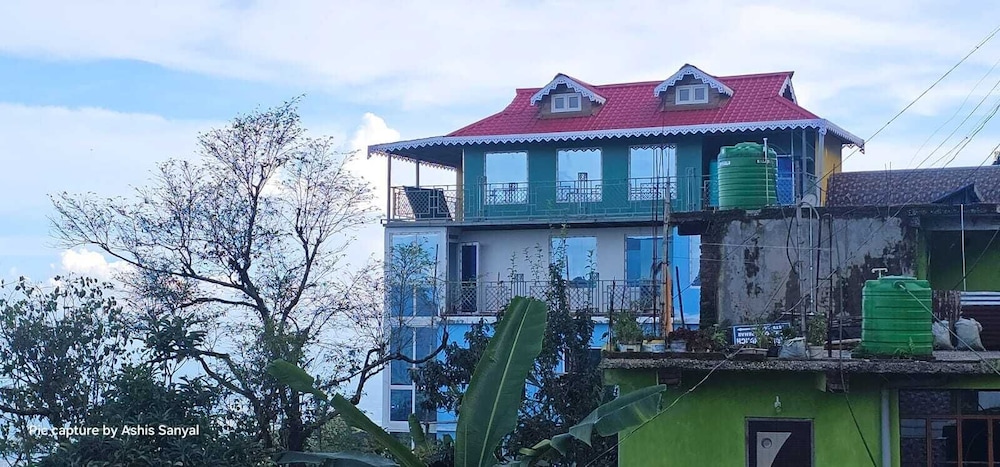 TEA NEST CAFE ND HOMESTAY
