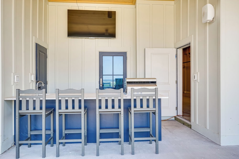 5,000+ Sq Ft! Luxe Beachfront House in Port St Joe