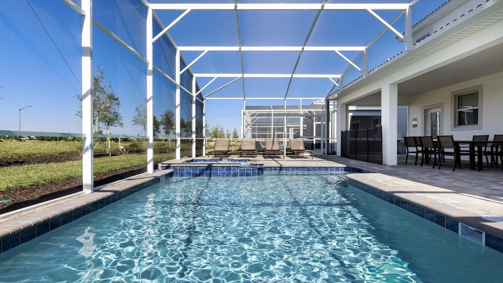 Greenview Villa Near Disney w Pool SPA Theater