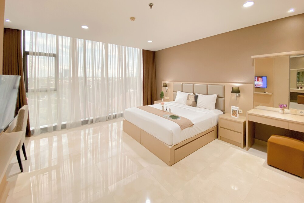 Spacious And Comfy 1Br At L'Avenue Pancoran Apartment