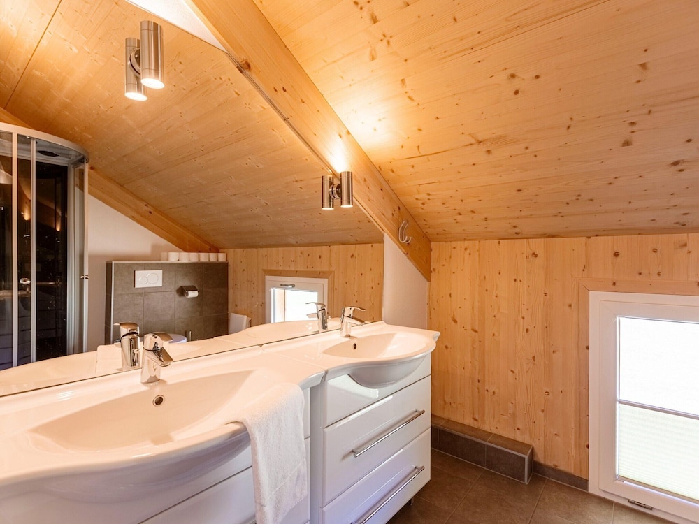 Modern Chalet With Infrared Sauna