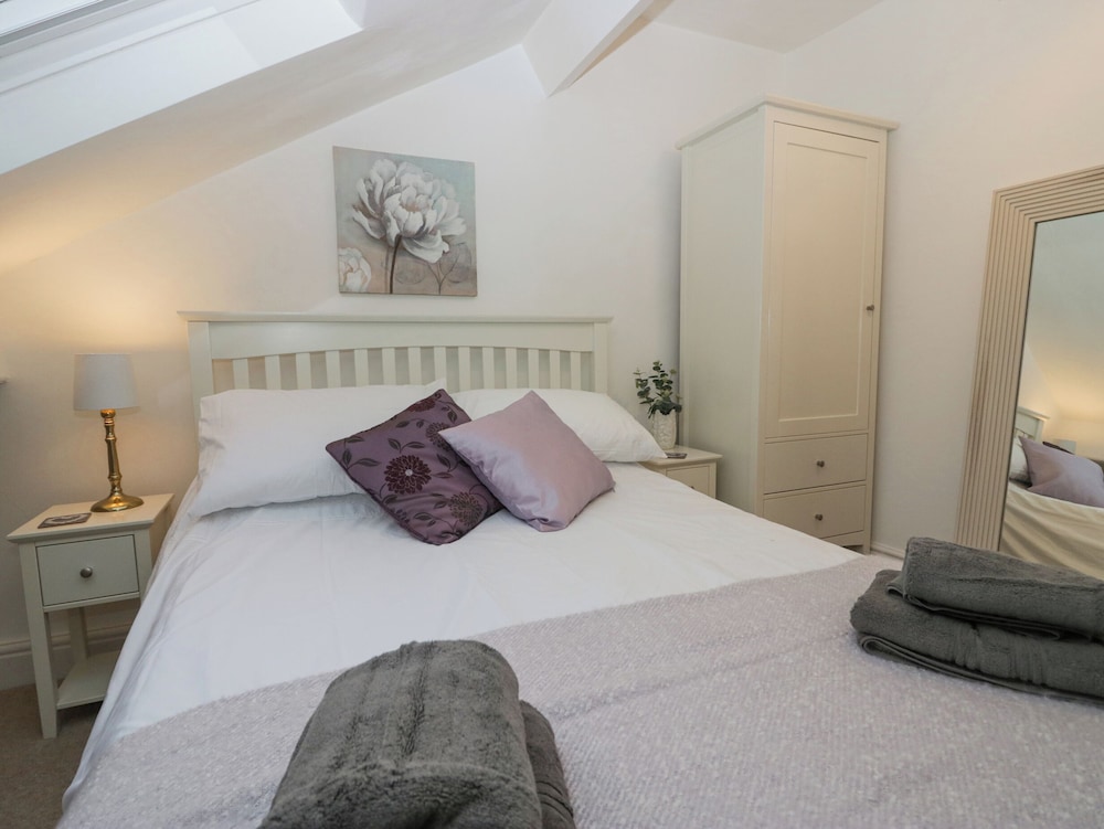 Lily Cottage