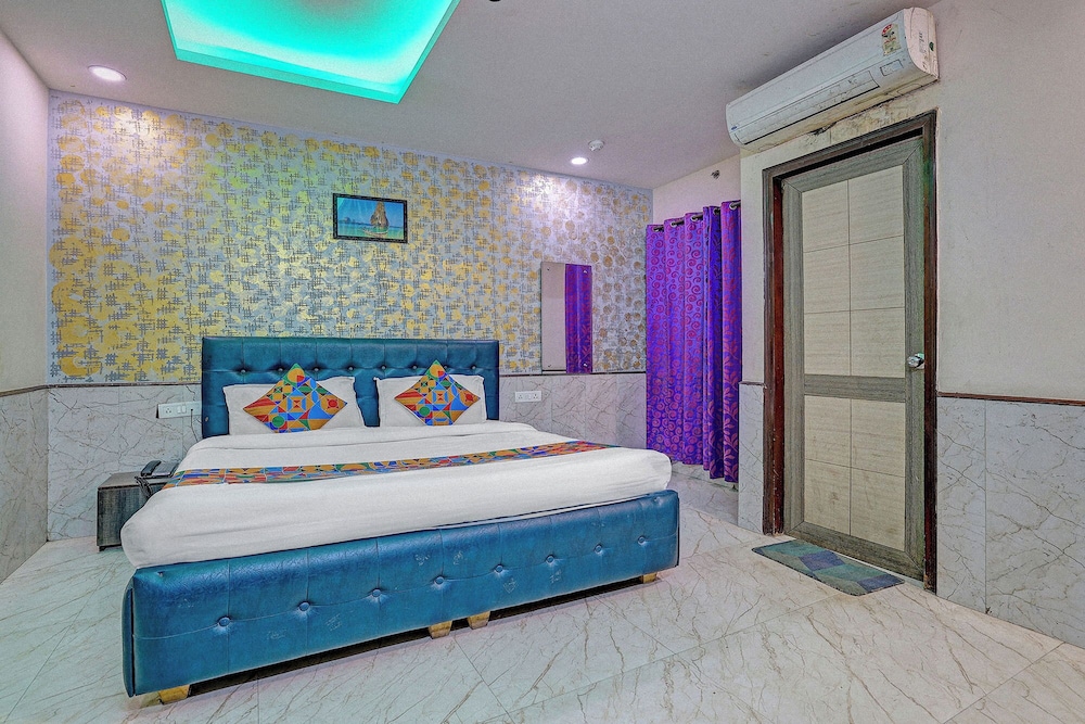 Fabhotel Redisston