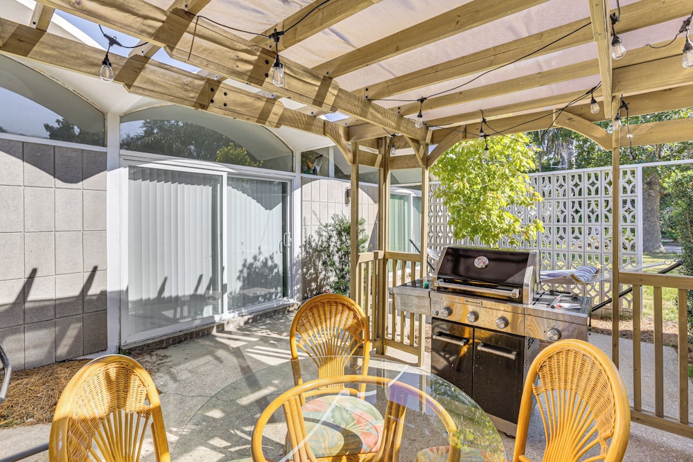 2 Mi to Fsu: Unique Home w/ Patio & Spacious Yard