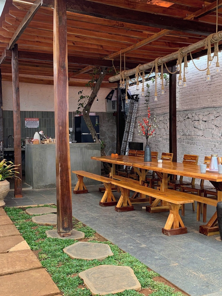 NUBA Homestay and Coffee Buon Ma Thuot
