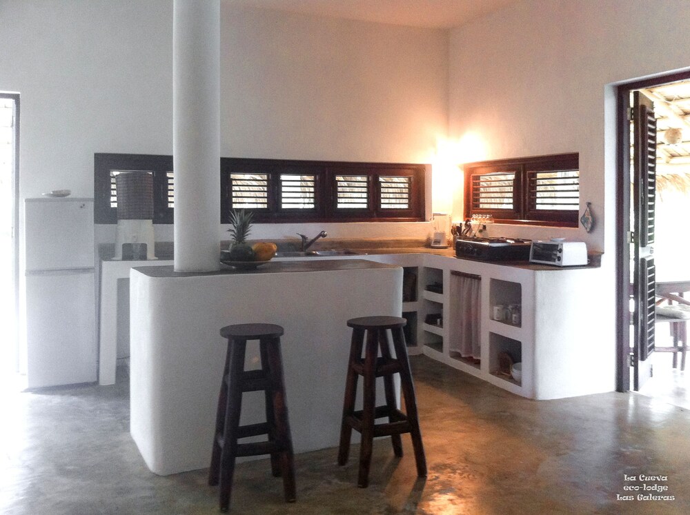 La Cueva Eco-Lodge