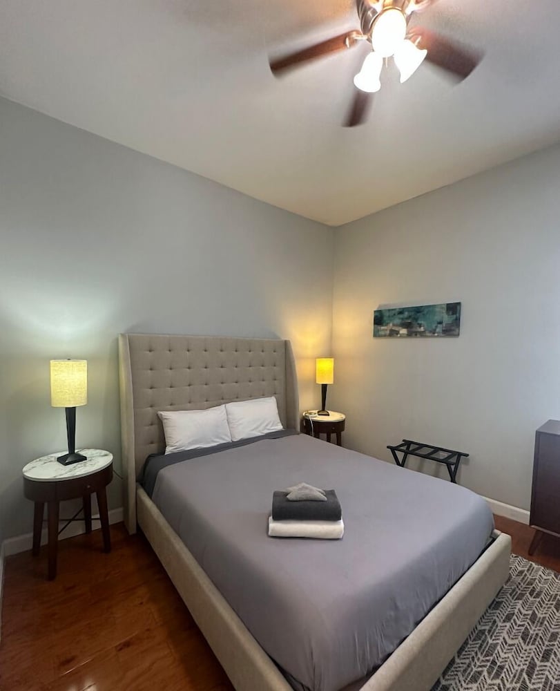 2BR WD Forest Park Barnes Hospital Zoo view 2