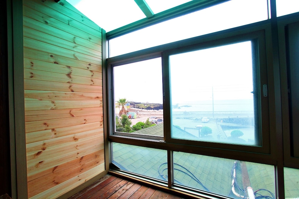 Windmill & Sea Pension