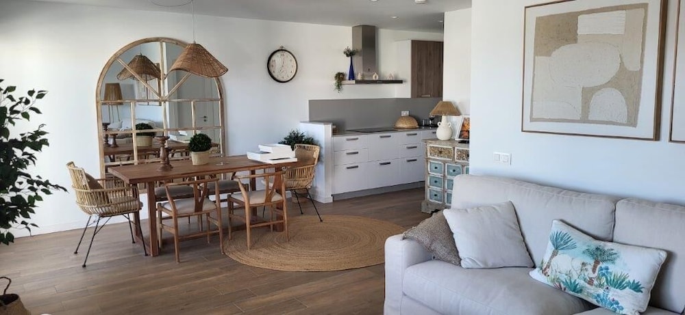 Serena Holiday Homes by LIVVO