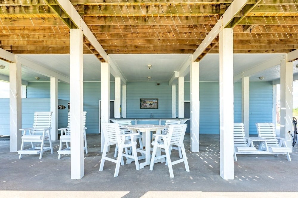 Happy Hours 4 Bedroom Home