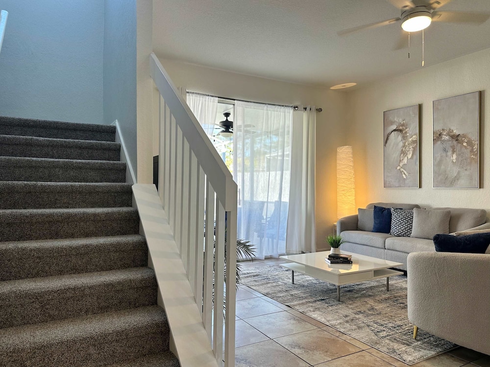 Family Villa 5 Bedroom Near Disney World