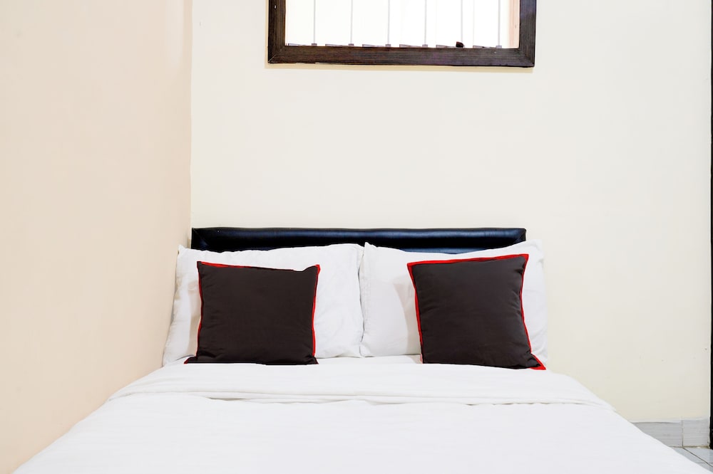 OYO 94421 Soetomo Guest House