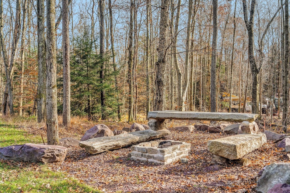 Grand Timber by Avantstay Indoor Pool, Sports Court, Game Room, & More!