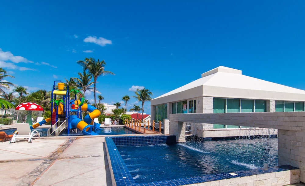 Solymar Condo by Casago