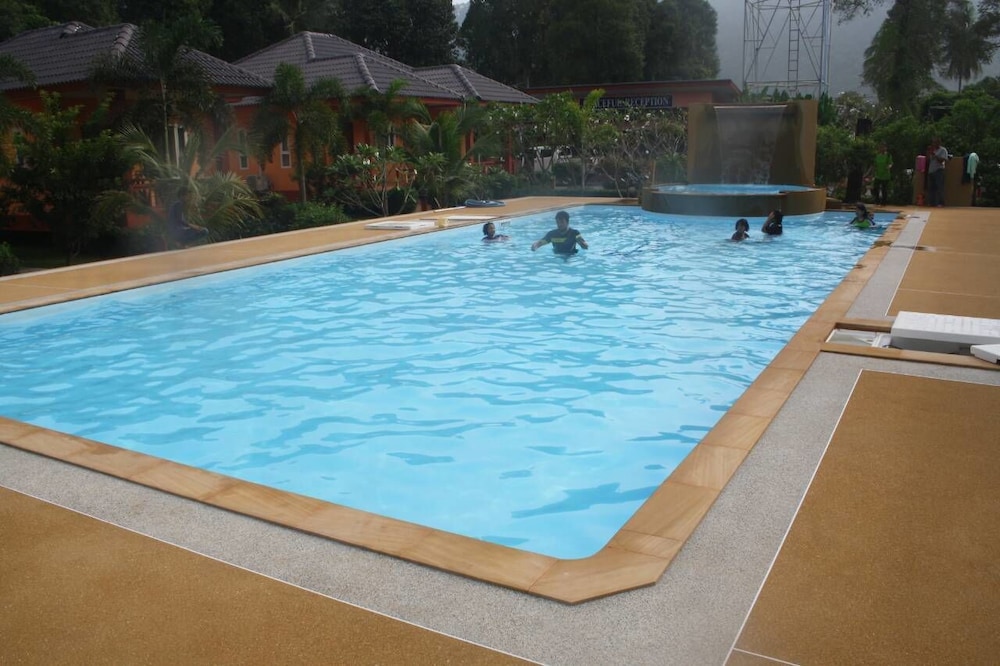 Tamarind Twin Resort