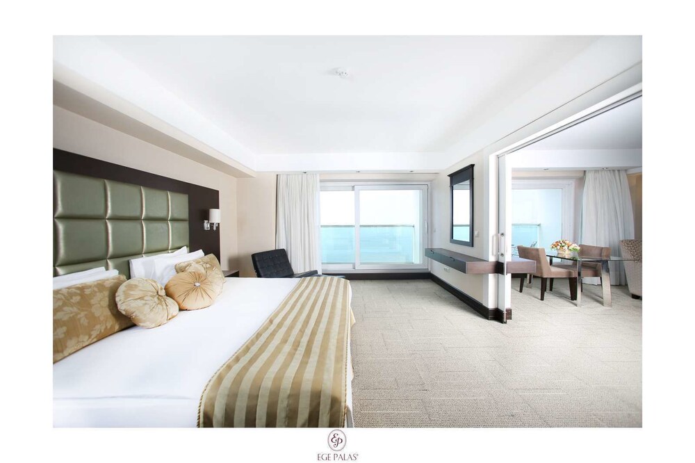 Ege Palas İş Oteli - Image 9
