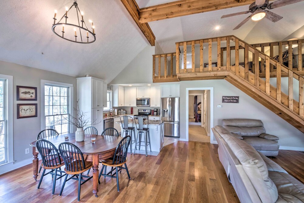 Lewisburg Vacations - Bright Green Gables Cabin: Hike, Swim BBQ - Property Image 8