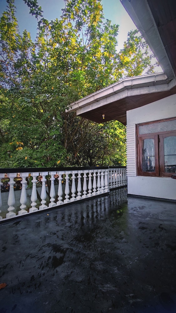 New Araliya Resort