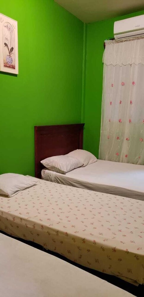 Hostal Guacamayos