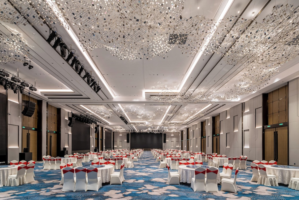 Grand Honor Hotel