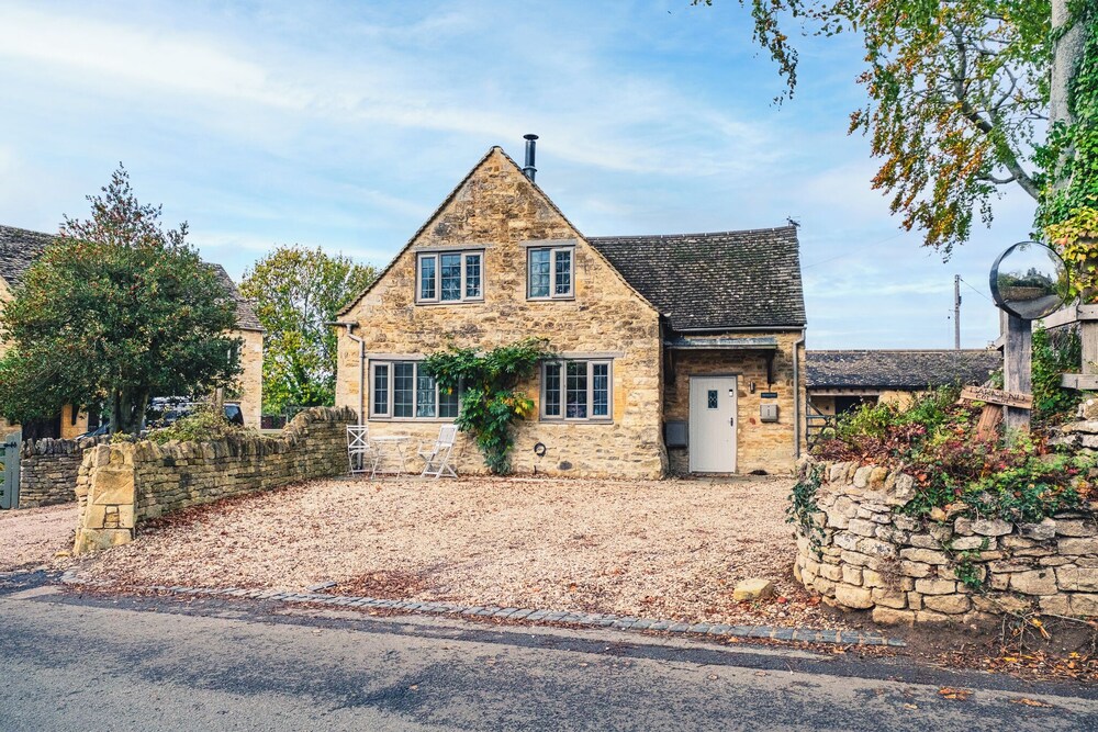 Beautiful Cottage in the Cotswolds