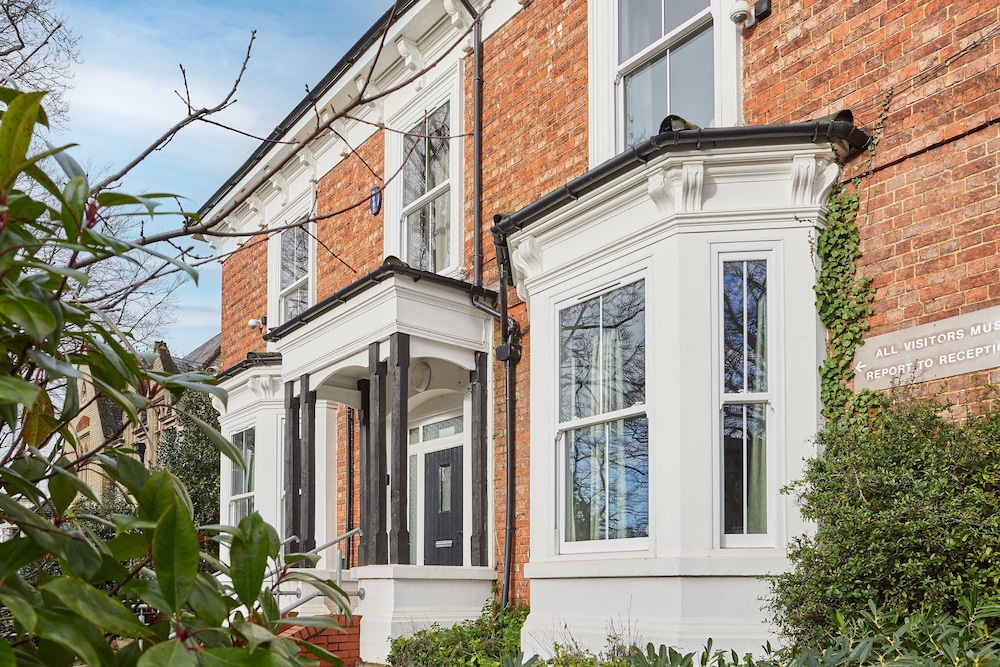 Host Stay Apartment 2 Upton House