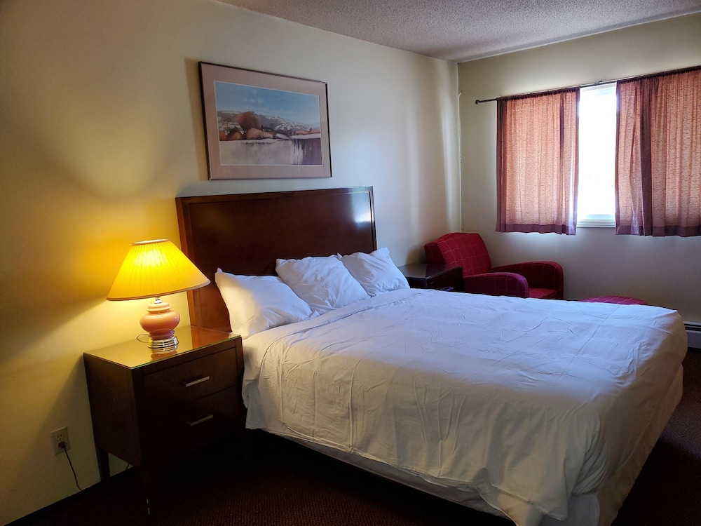 Englehart Inn
