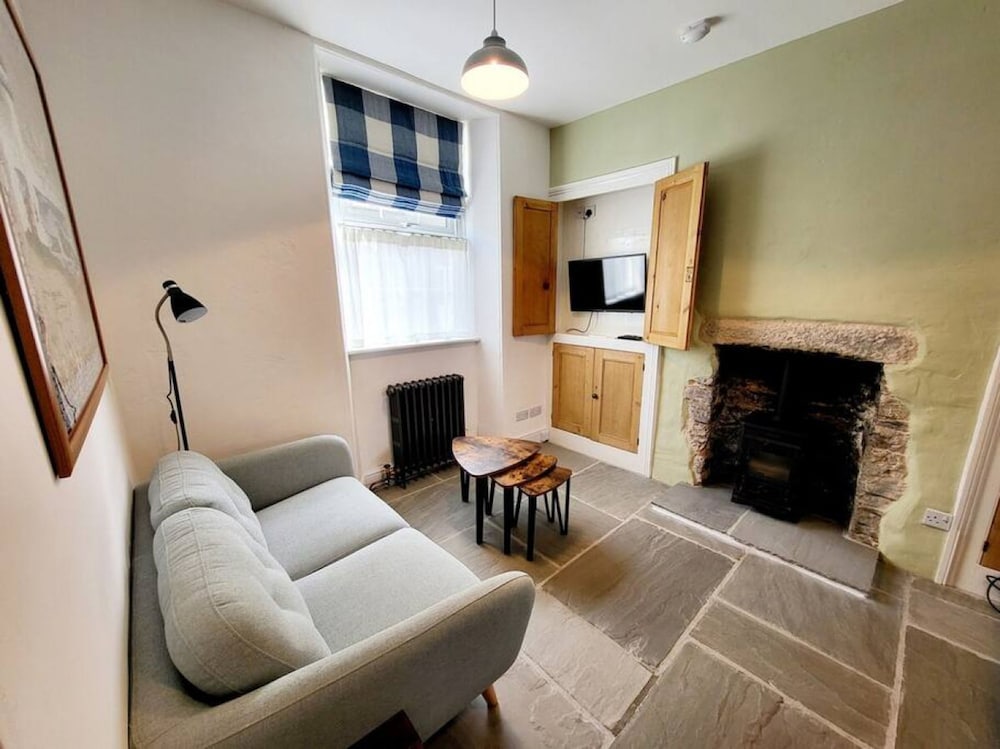 8 Duke Street in Cornwall, photo 18