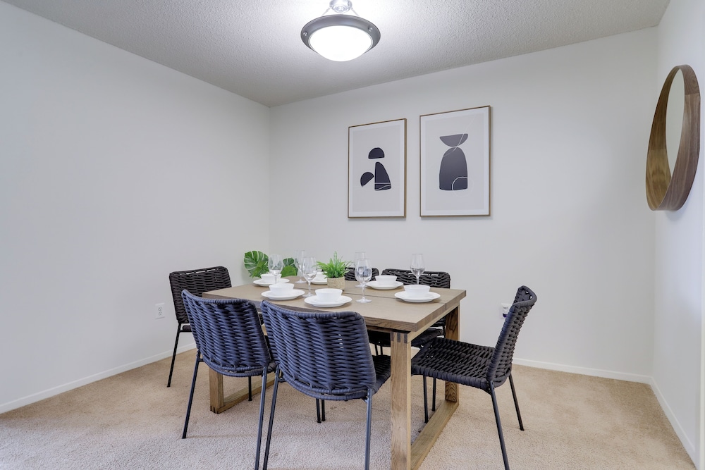Crystal City Comfortable Apartments