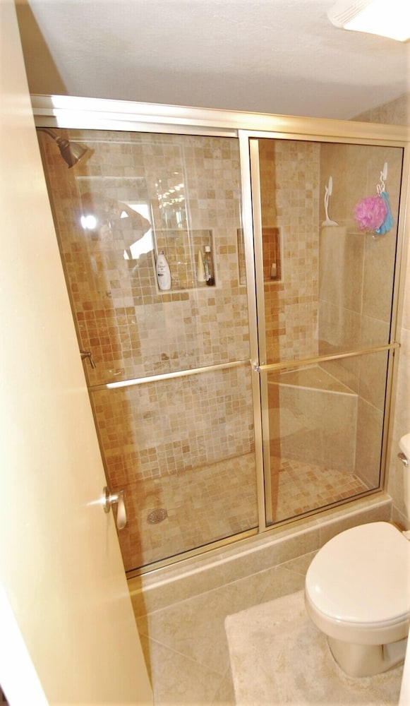 Summit Condo Unit #704 3 Bedroom Condo by RedAwning