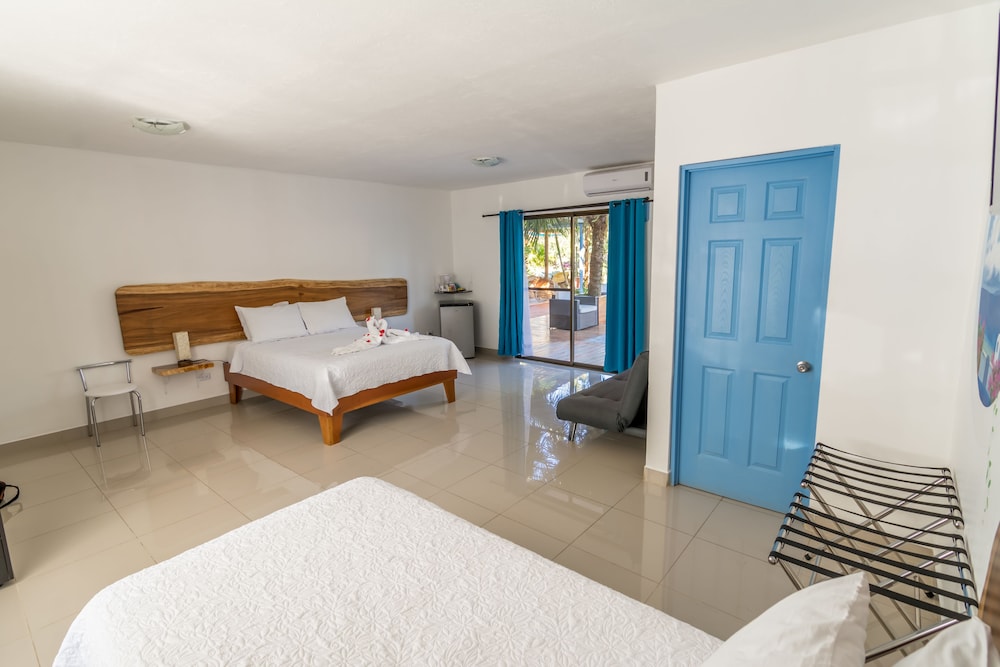 Club Ibiza - Party Hotel & Beach Club