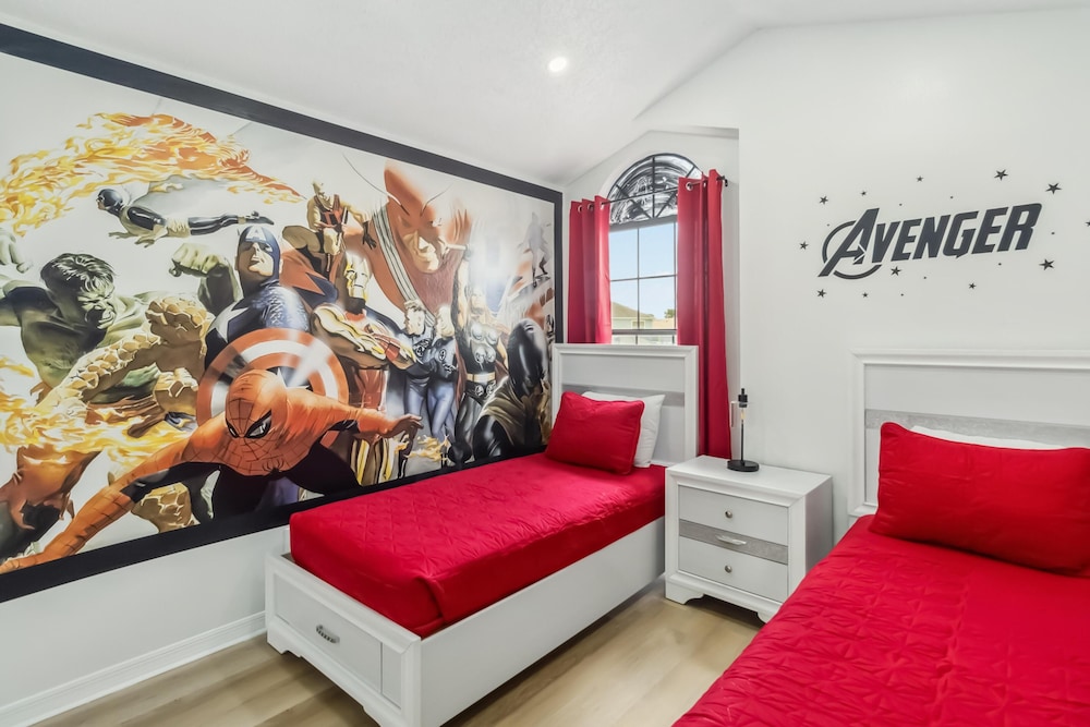 5/3 Private Pool House Near all Famous Attractions!!!