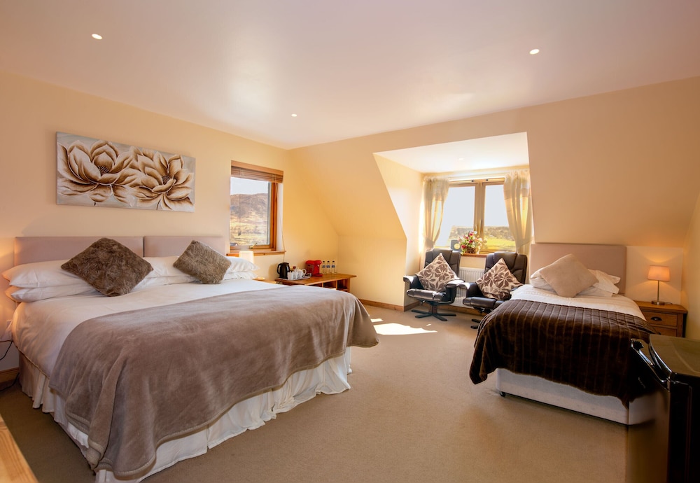 Tigh an Each B&B & Laggan Glamping