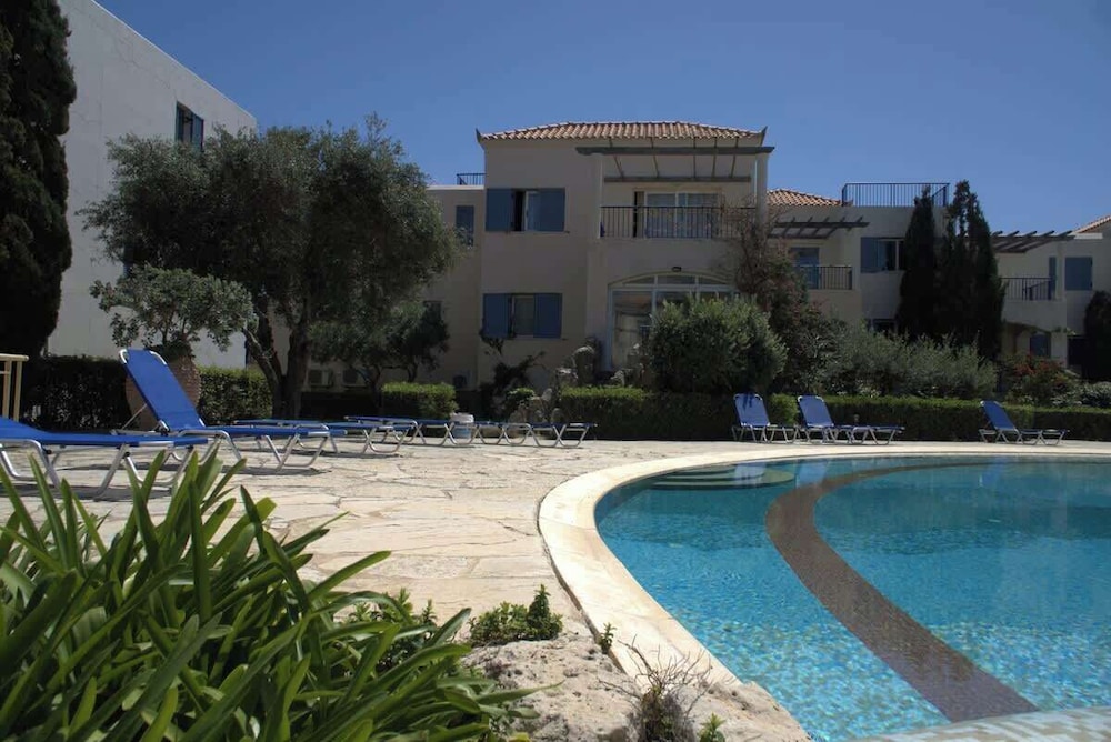 Villa Elias 2BR Lower Apt with Pool
