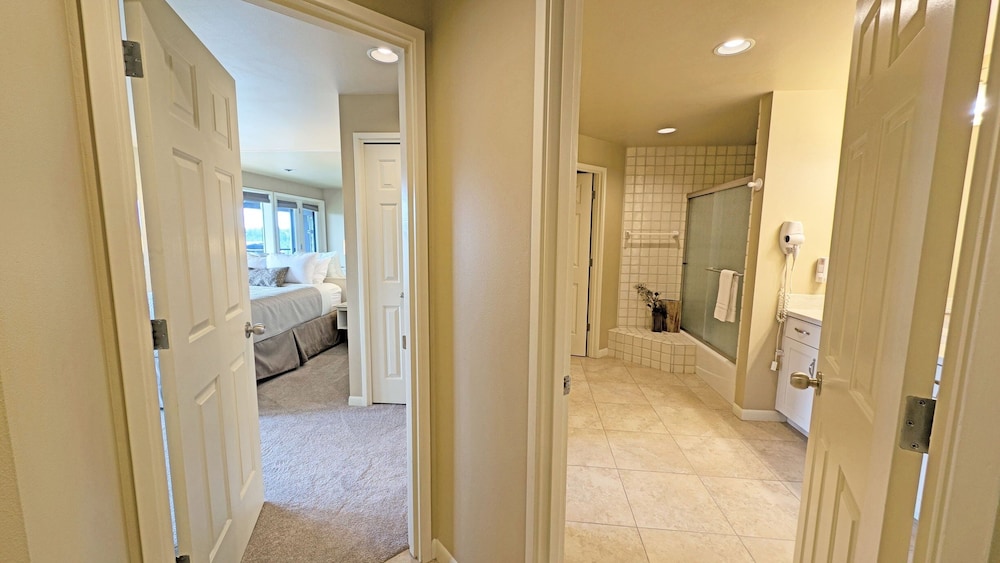 Mt Bachelor Village 424 A Sr 2 Bedroom Condo