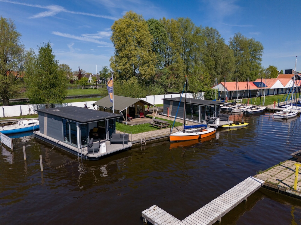 Houseboat in Heeg With Stunning Marina Views