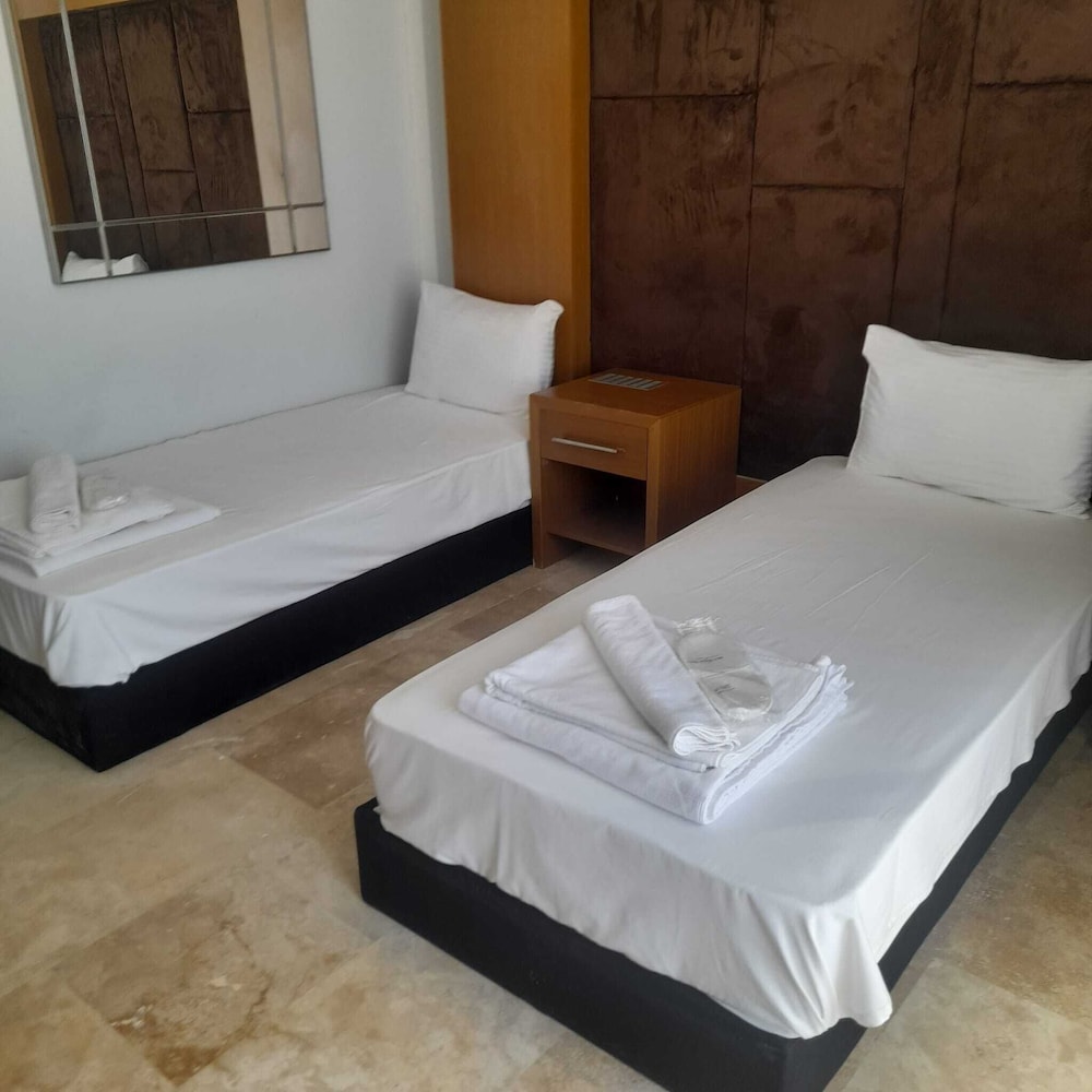 Tangiers Otel - Image 18