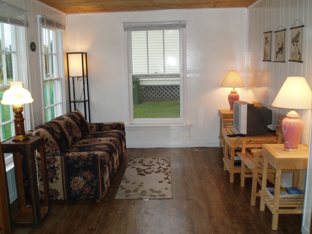 Bubbling Brook Cottages - Image 1