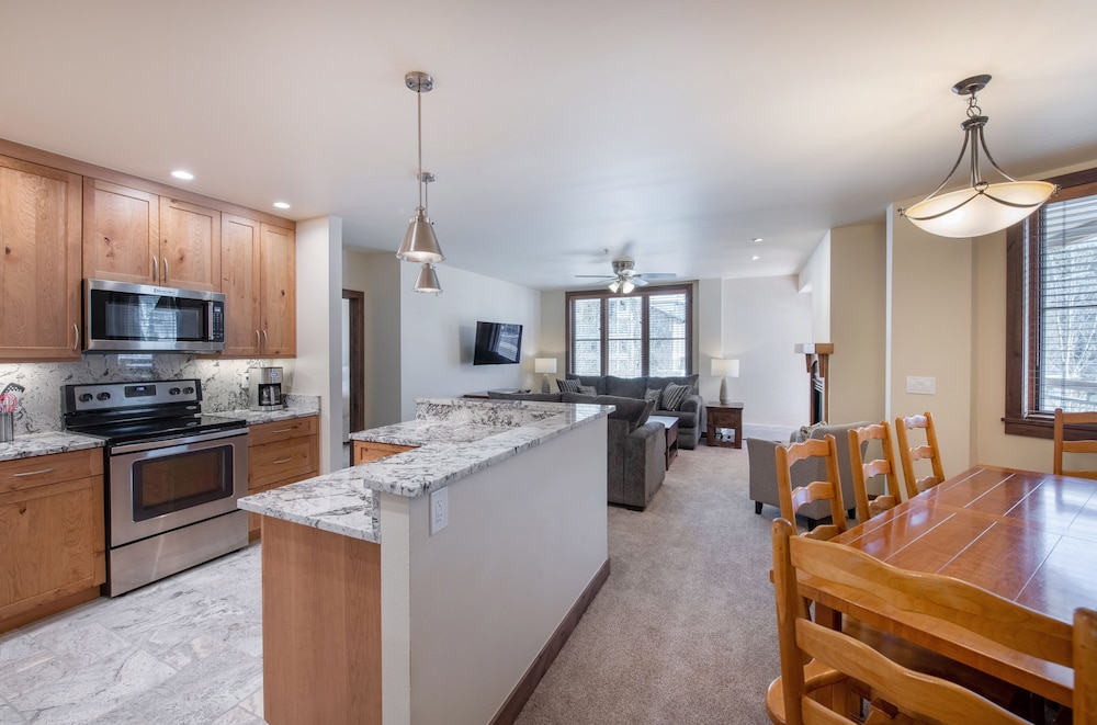 Winter Park CO Condos - Zephyr Mountain Lodge