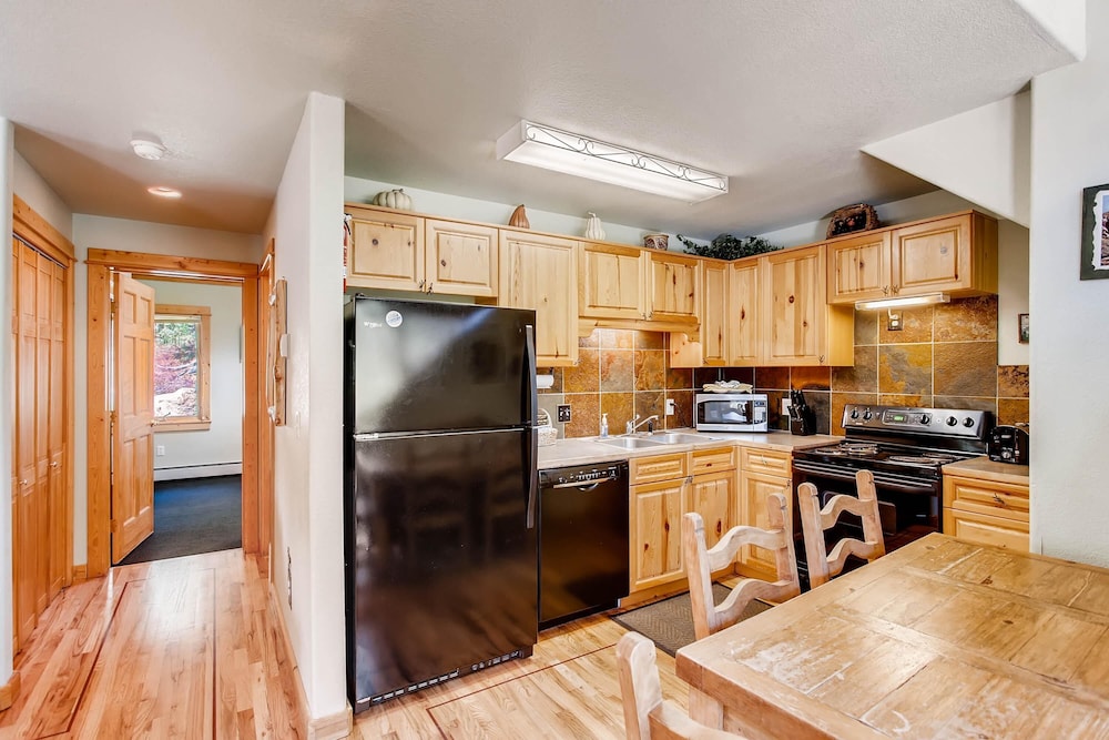 Estes Park Condos - Property Image 91