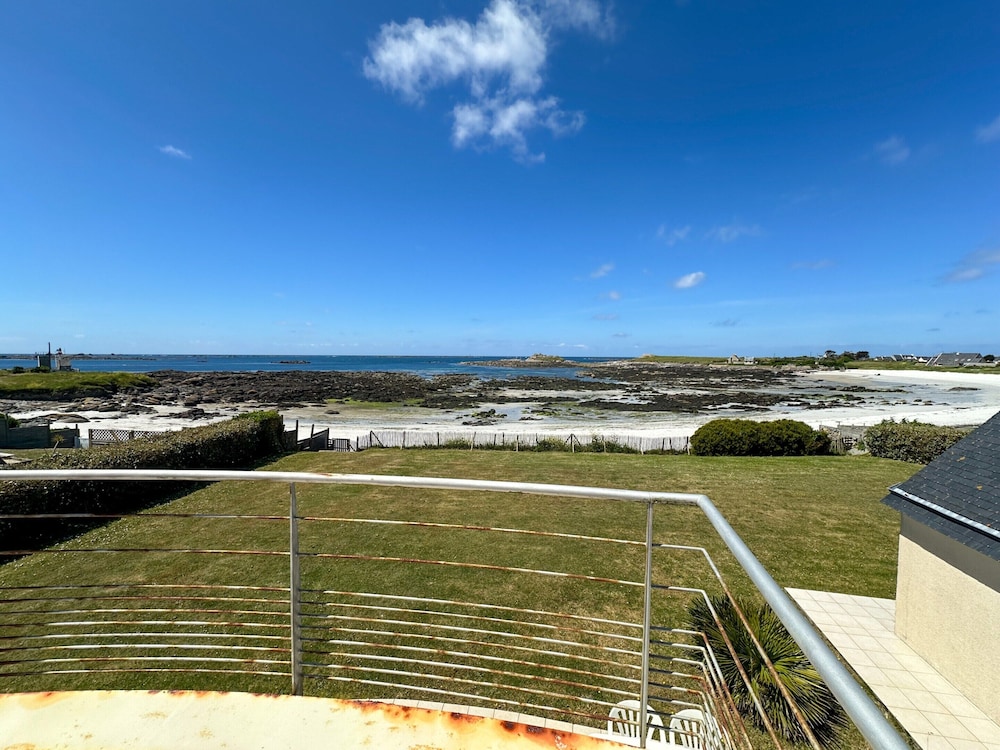 House in Ploudalmezeau With Beach Access