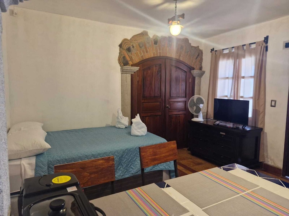 Cozy Colonial Style Azotea Apartments