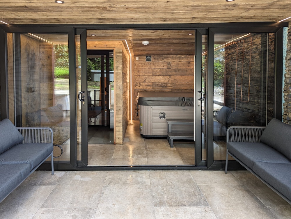 The Hideaway at Higher Longtail view 3