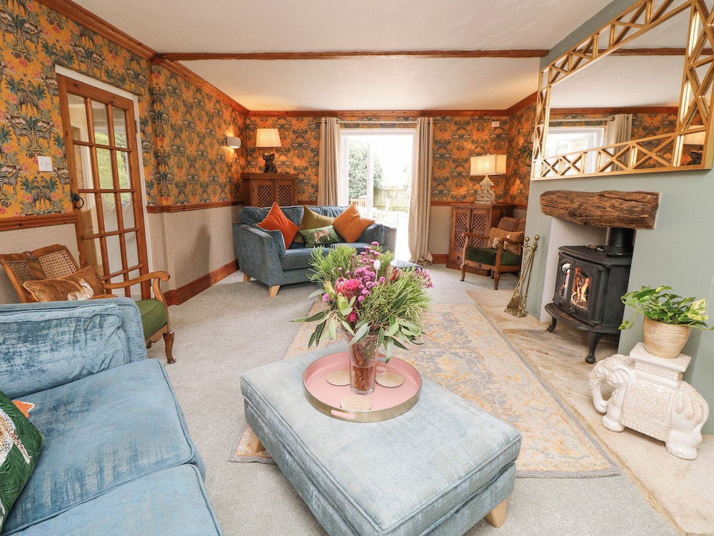 Horseshoe Cottage