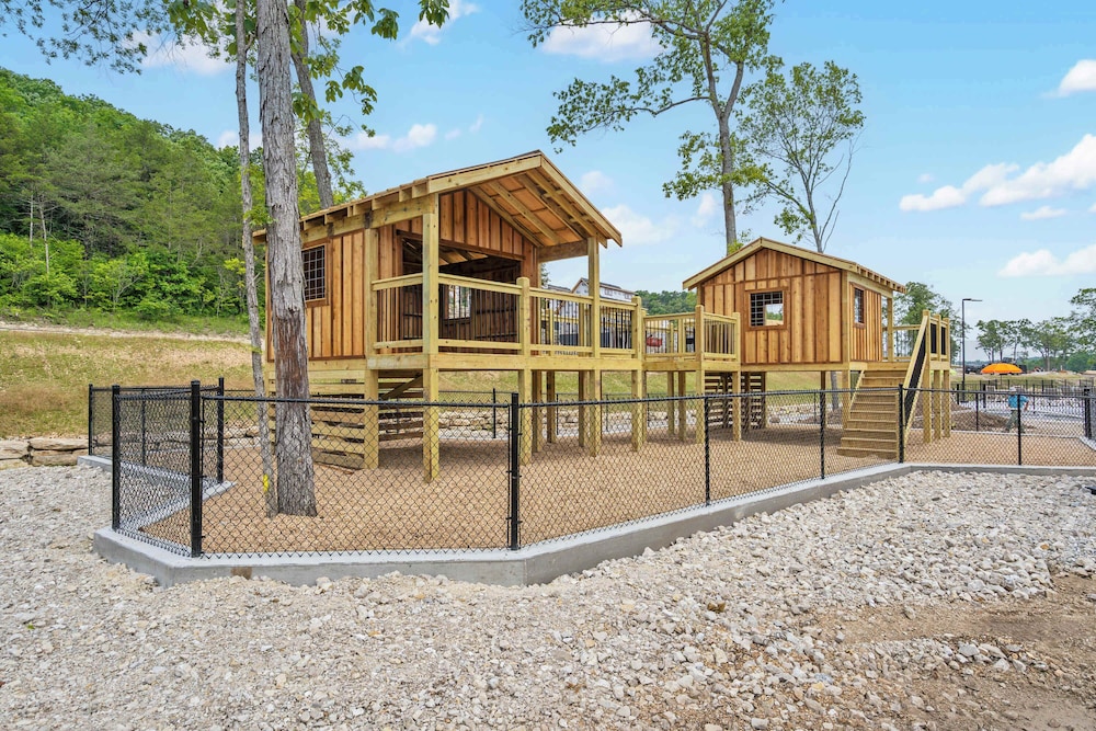 Family Camp Home for 17