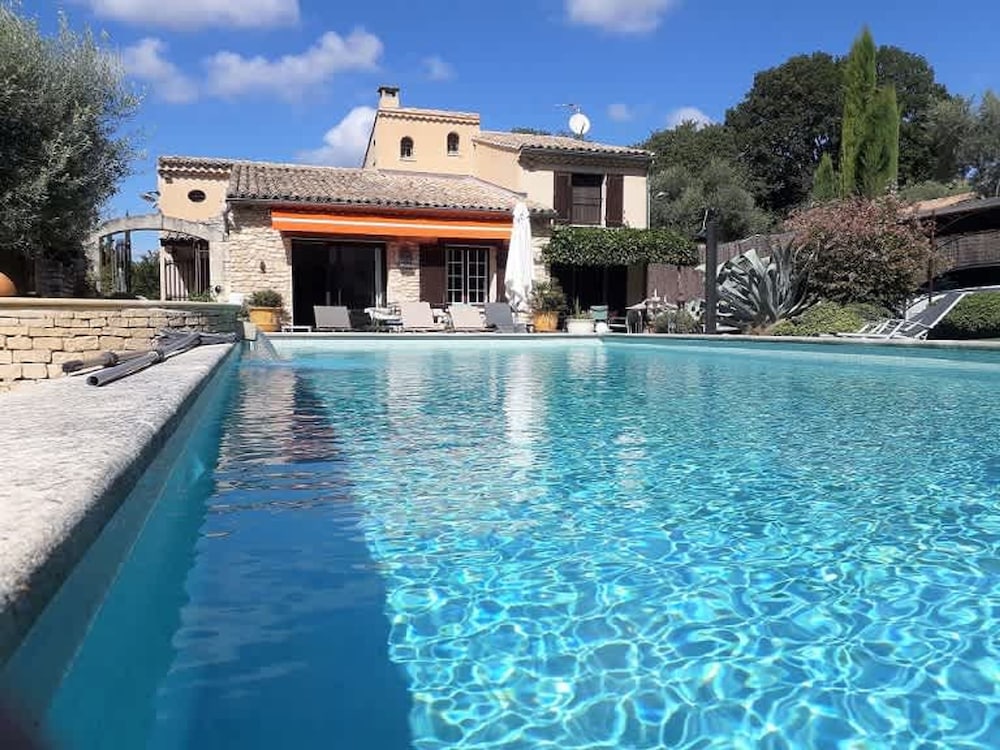 La Villa de Robion in Robion