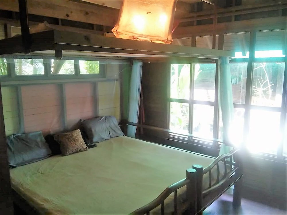 Treehouse Bungalow