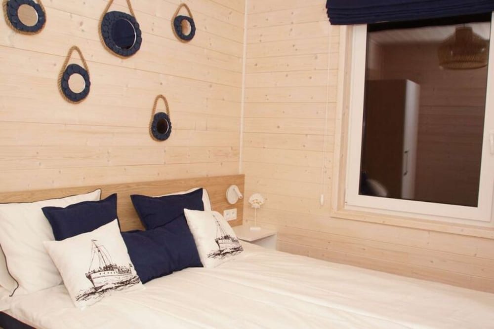 Comfortable Holiday Homes With air Conditioning view 4