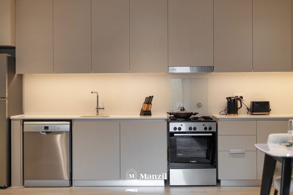 Manzil - Cozy 1BR Waterfront Apartment