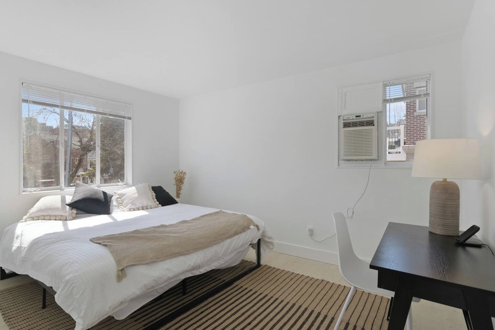 4206 Washington Blvd Condos view 2